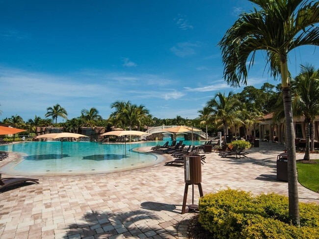 Building Photo - 2BR/2BA Annual Furnished First Floor Condo available in Treviso Bay for immediate occupancy with ...