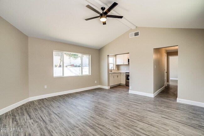 Building Photo - 215 S Doran