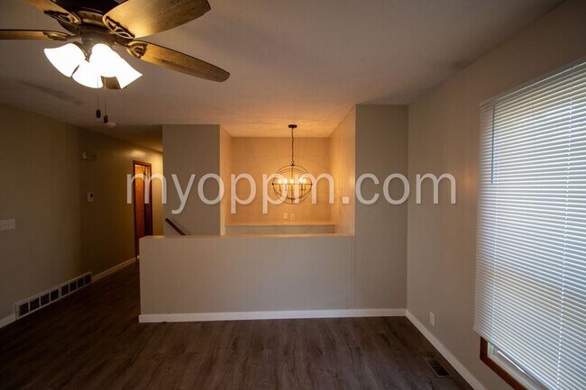 Building Photo - 9129 Grand Ave