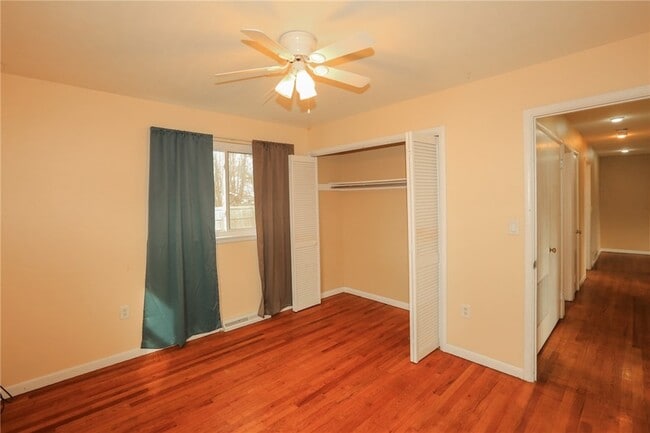 Building Photo - 804 NW 8 St