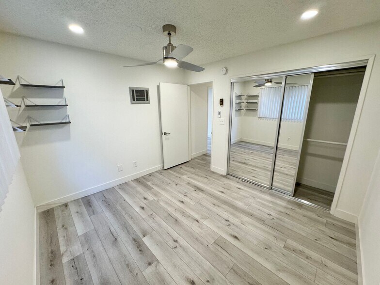 Building Photo - 3546 Hughes Ave