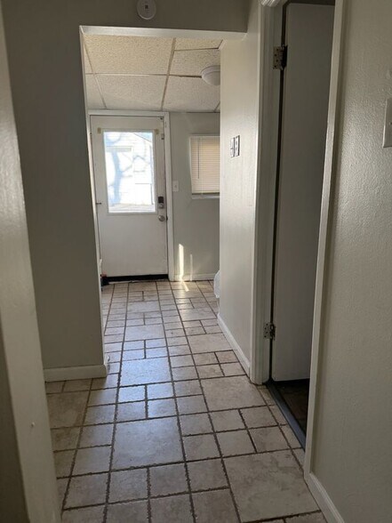 Building Photo - 1725 St Catherine St