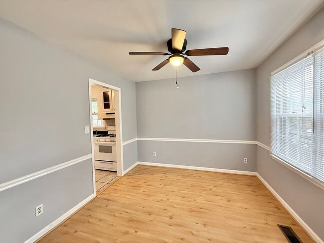 Building Photo - Charming 3BD, 2.5BA North Raleigh Home wit...