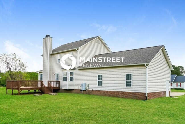 Building Photo - 3 Bedroom Pet-Friendly Home in Raleigh, NC with Main Street Renewal