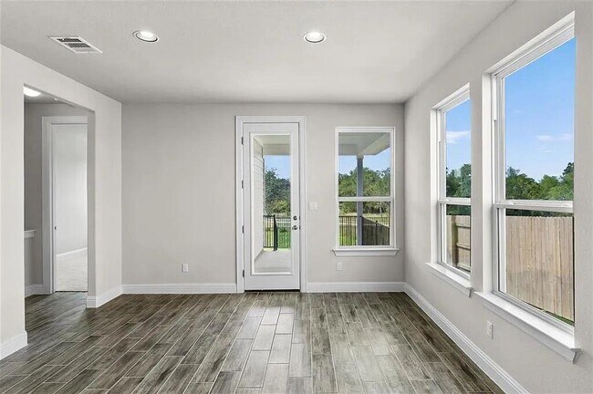 Building Photo - 125 Riverhill Dr