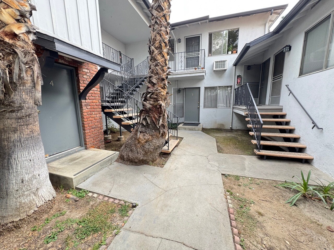 Building Photo - 1152 Ruberta Ave