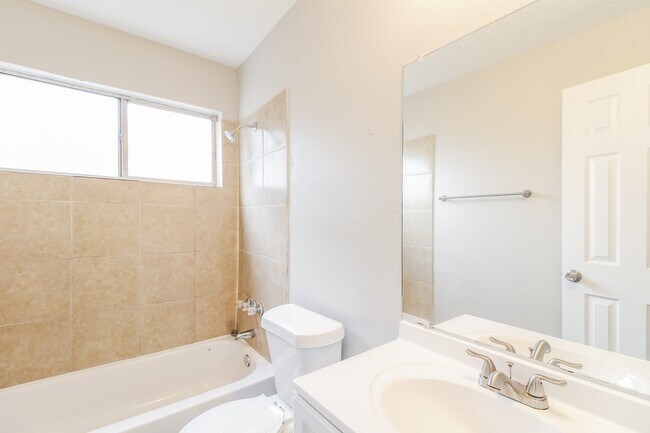 Building Photo - 5310 Riverwood Dr