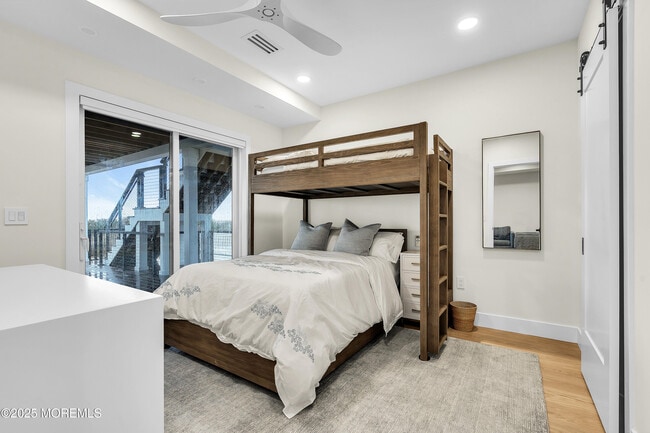 Building Photo - 3580 Ocean Terrace