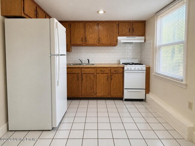 Building Photo - 1325 Morton Ave