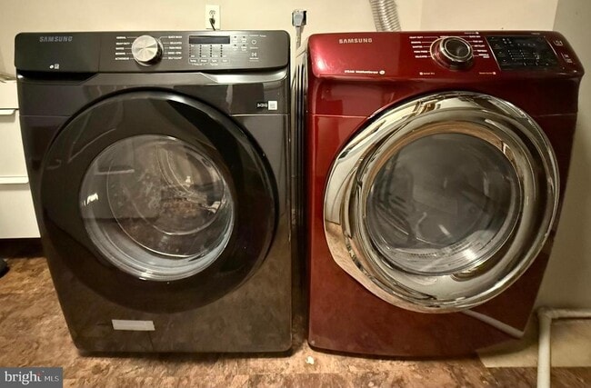 Building Photo - 7773 Shootingstar Dr