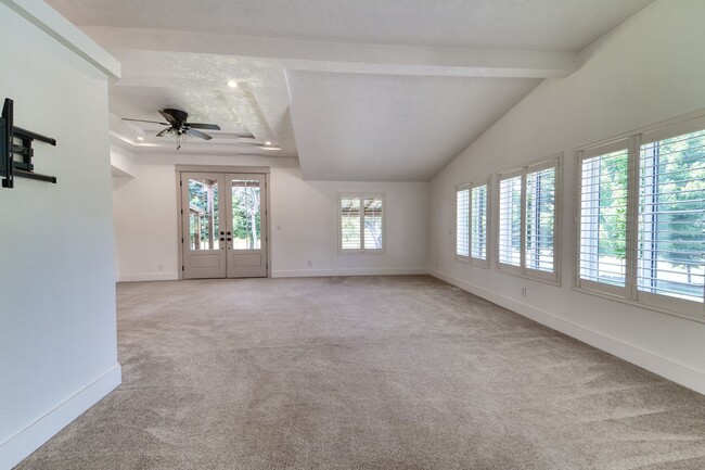 Building Photo - Escape to the Country – Beautiful 3 Bed, 2...