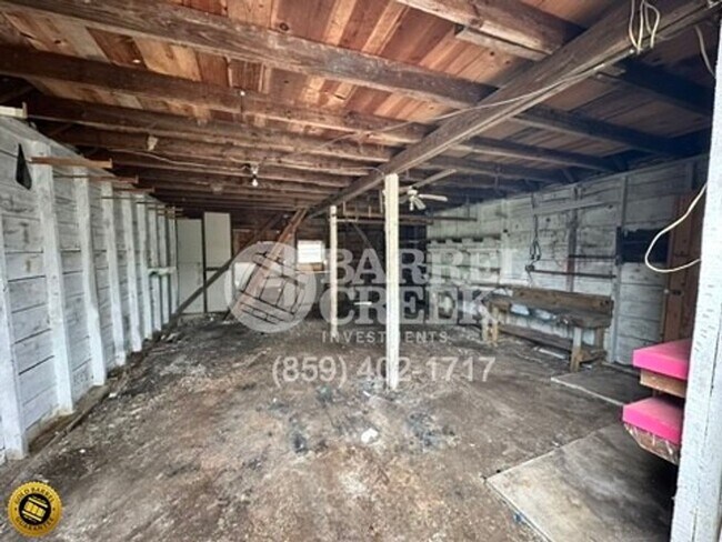 Building Photo - 2-Bed 1-Bath House