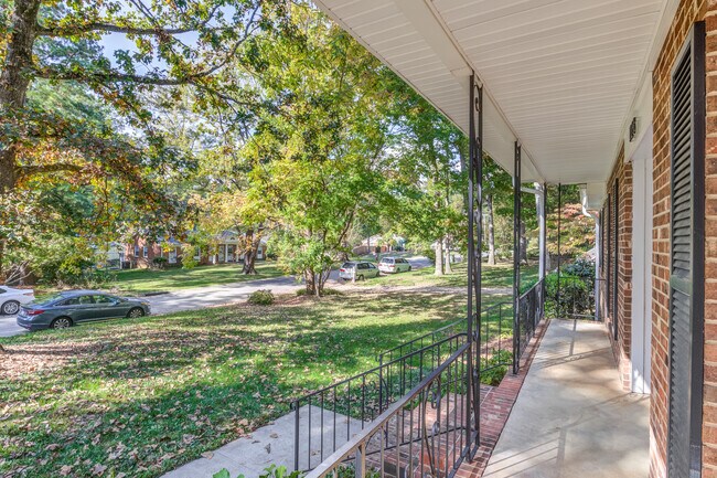 Building Photo - 1023 Pamlico Dr