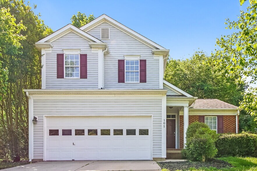Primary Photo - 105 Sweetbriar Ct
