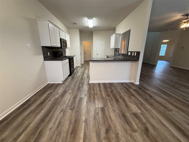 Building Photo - 4918 Comal River Loop