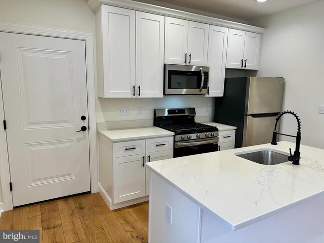 Building Photo - 2009 N Reese St