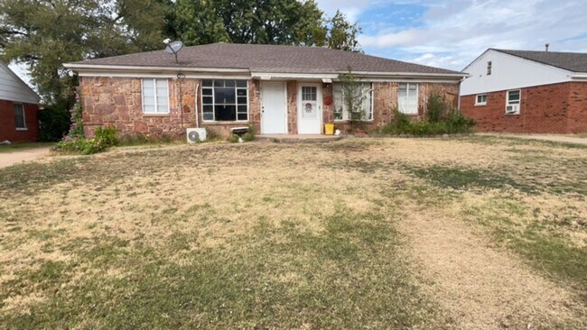 Primary Photo - 1308 W Rupe Ave