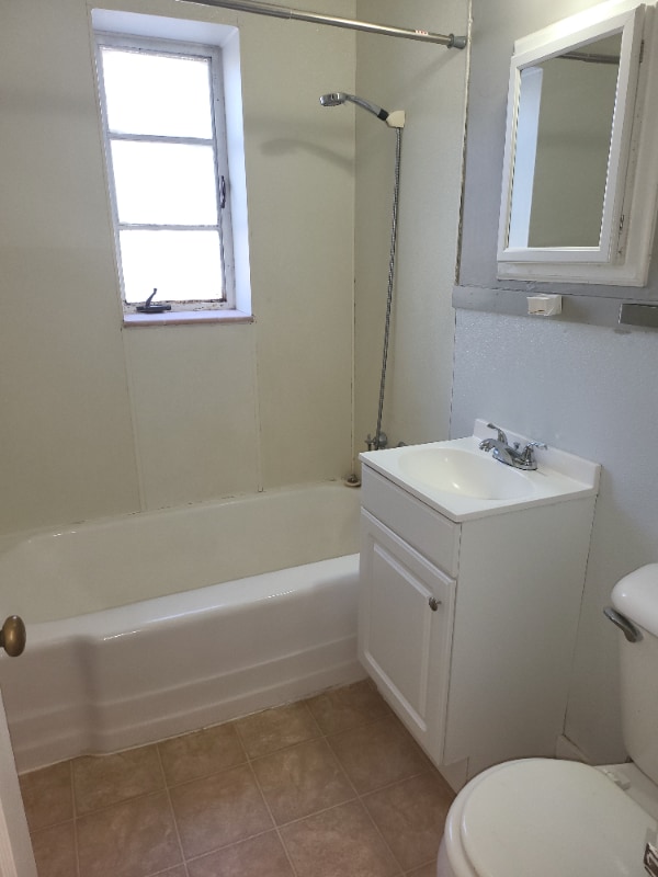 Building Photo - 715 N Buffum St