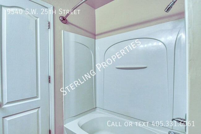 Building Photo - 9540 SW 25th St