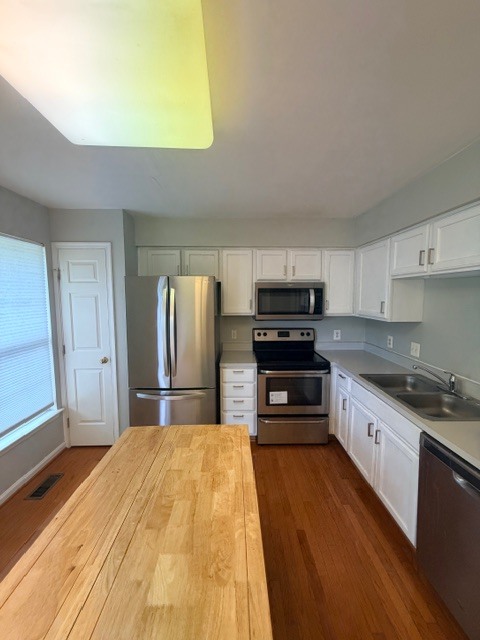 Building Photo - 311 S Bridlewood Dr