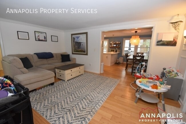 Building Photo - 206 Dauntsey Dr