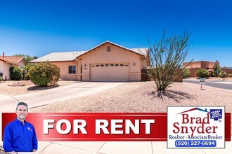 Building Photo - Large Corner Lot Home with 3 Bedrooms, 2 Baths, Central A/C, Washer & Dryer included!