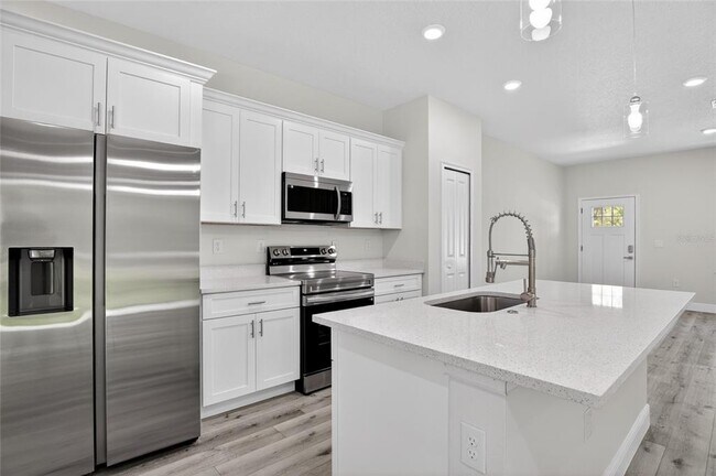 Building Photo - 7938 N Maltese Dr