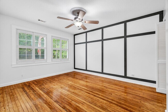 Building Photo - 117 Pine Grove Ave