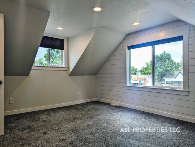 Building Photo - 59 Knox Ct