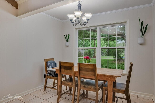 Building Photo - 7440 Camelback Dr