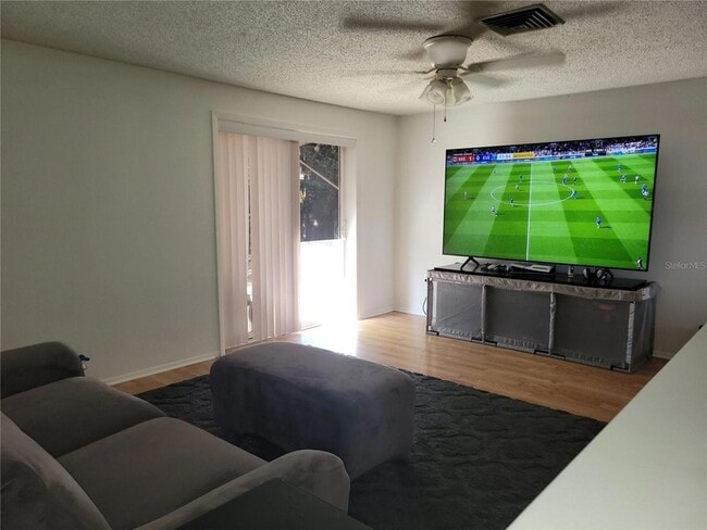 Building Photo - 6430 Lomand Ave