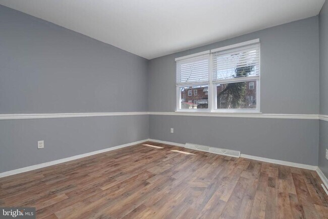 Building Photo - 4409 Falls Bridge Dr