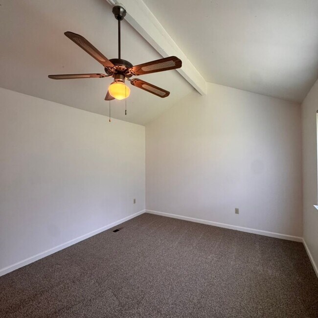 Building Photo - 1255 Searchlite Ct