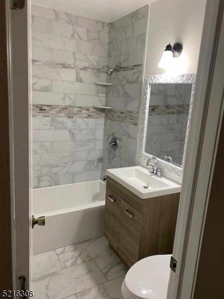 Building Photo - 310 Shore