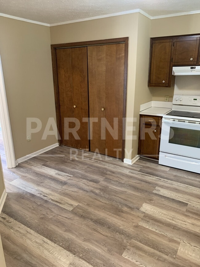 Building Photo - 5821 Acacia Ct