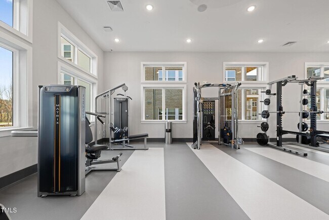 Building Photo - 211 Hammond Center Dr