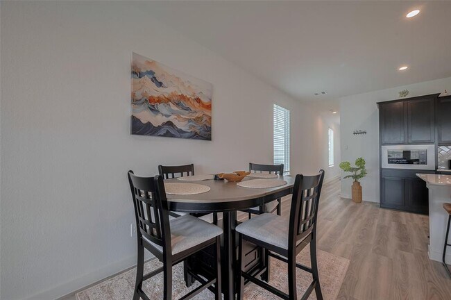 Building Photo - 3113 Crown Gate Dr