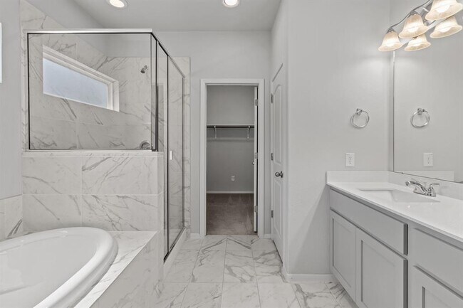 Building Photo - 11325 Comano Dr