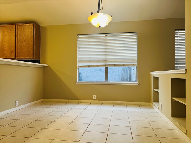 Building Photo - 17314 S Summit Canyon Dr