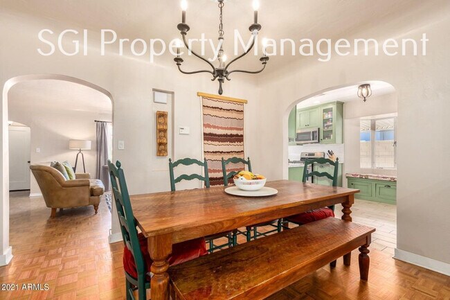 Building Photo - 1315 W Holly St