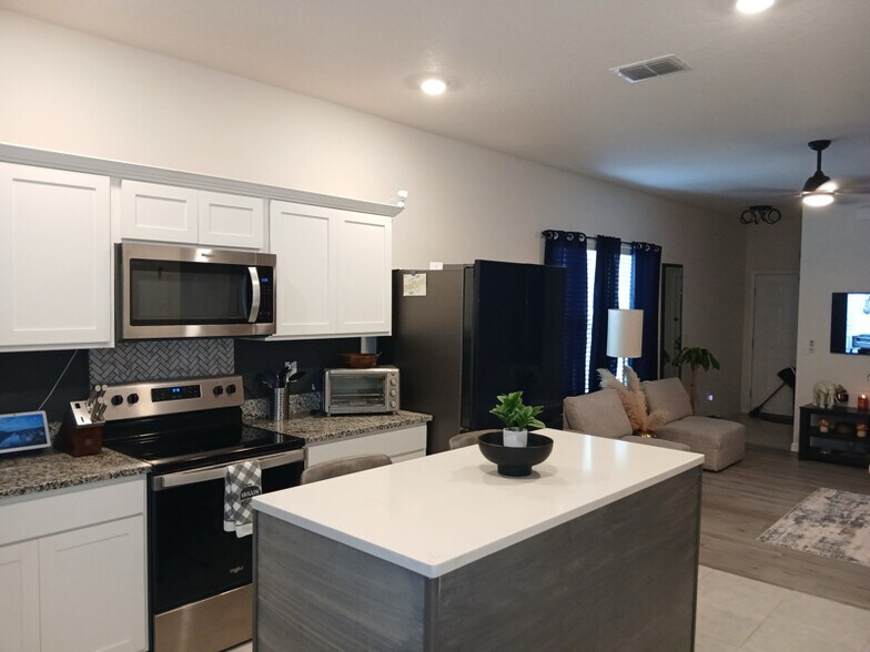 Building Photo - 2317 Litchfield Lp