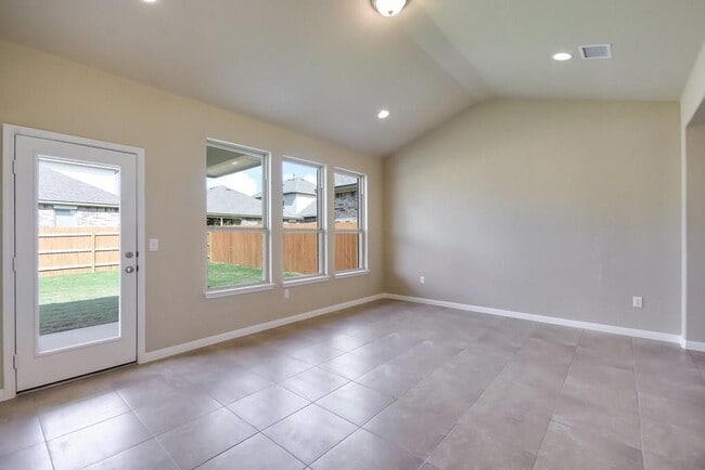 Building Photo - 621 Carly Ann Ln