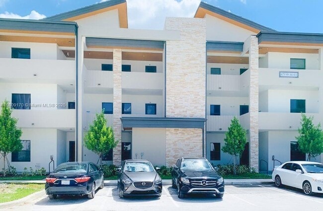 Building Photo - 8151 NW 104th Ave