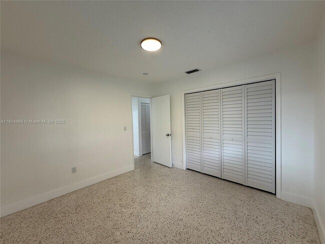 Building Photo - 3144 NW 29th St