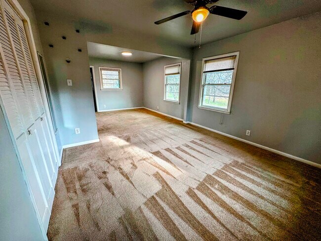 Building Photo - 11 Cooks Rd