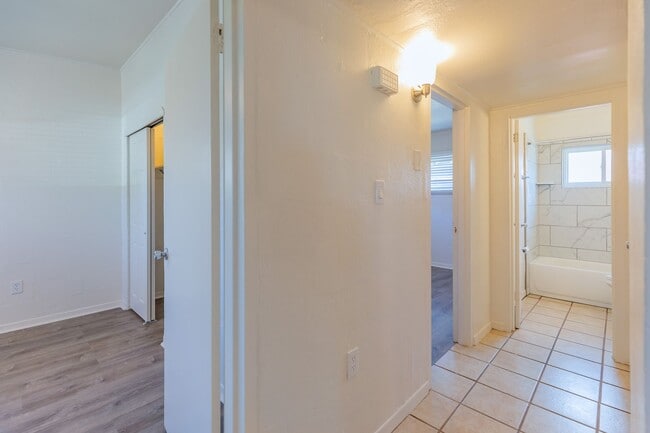 Building Photo - Wonderful 3 Bedroom 2 Bath Home!