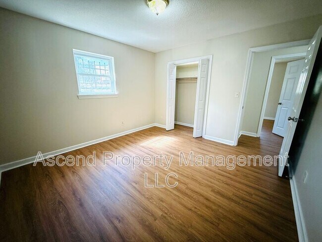 Building Photo - 5052 Eller Rd