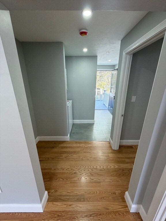 Building Photo - 292 Main St