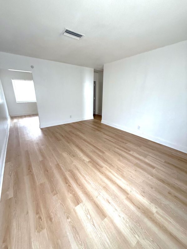 Building Photo - 4130 NW 31st Terrace