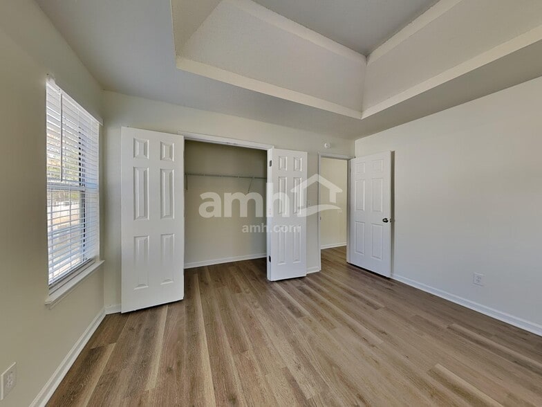 Building Photo - 6136 Swabia Ln